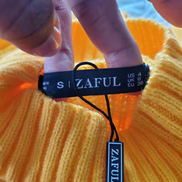 Zaful Women's Yellow Crop Turtleneck Knit Sweater Size S - Picture 6 of 10